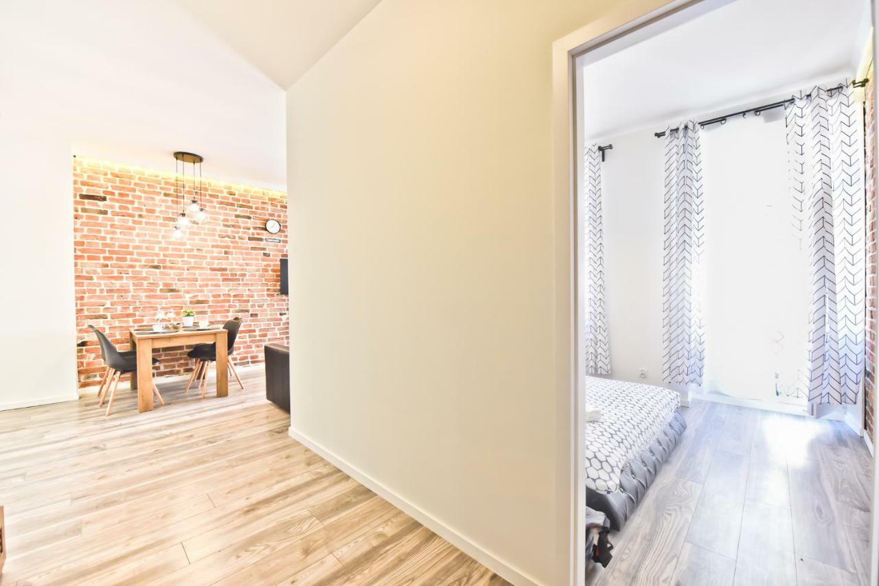 Metropolis Apartment Thorn